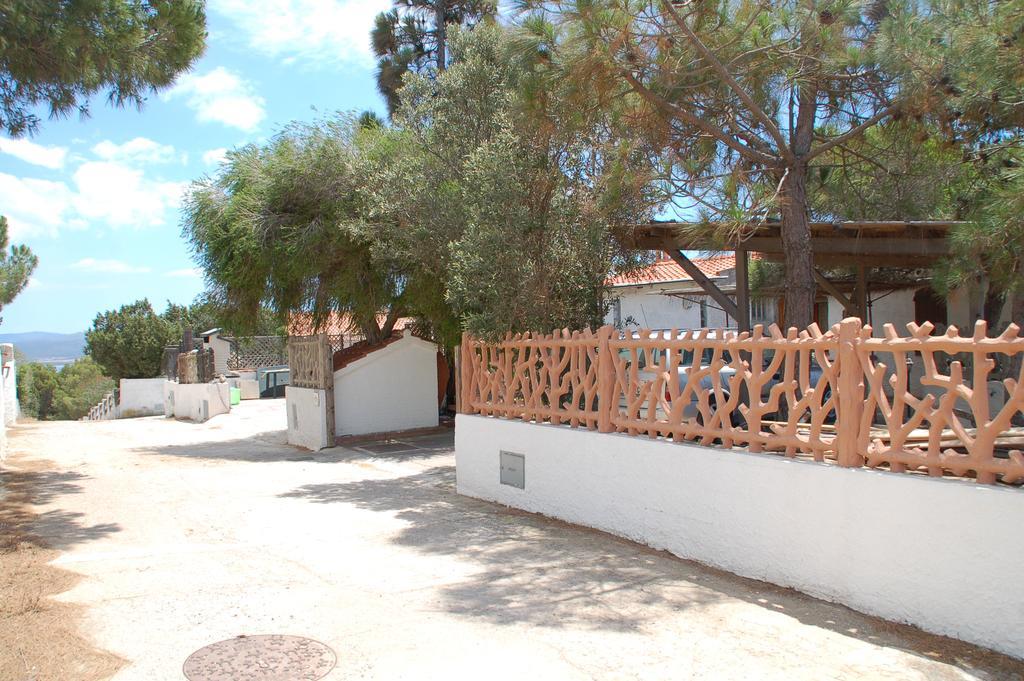 Apartments Casa Vacanze Porto Pino Buitenkant foto