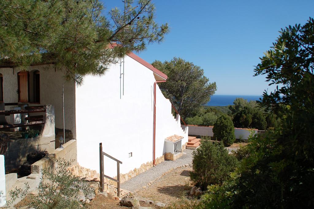 Apartments Casa Vacanze Porto Pino Buitenkant foto